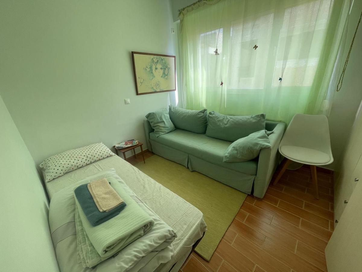 Room Near Athens Airport & Pallini Metro & Bus Station Bagian luar foto